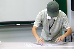 軽作業部門（カード揃え）